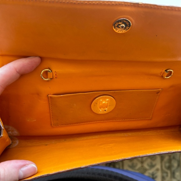 LAI  Crocodile CLUTCH - Picture 3 of 3